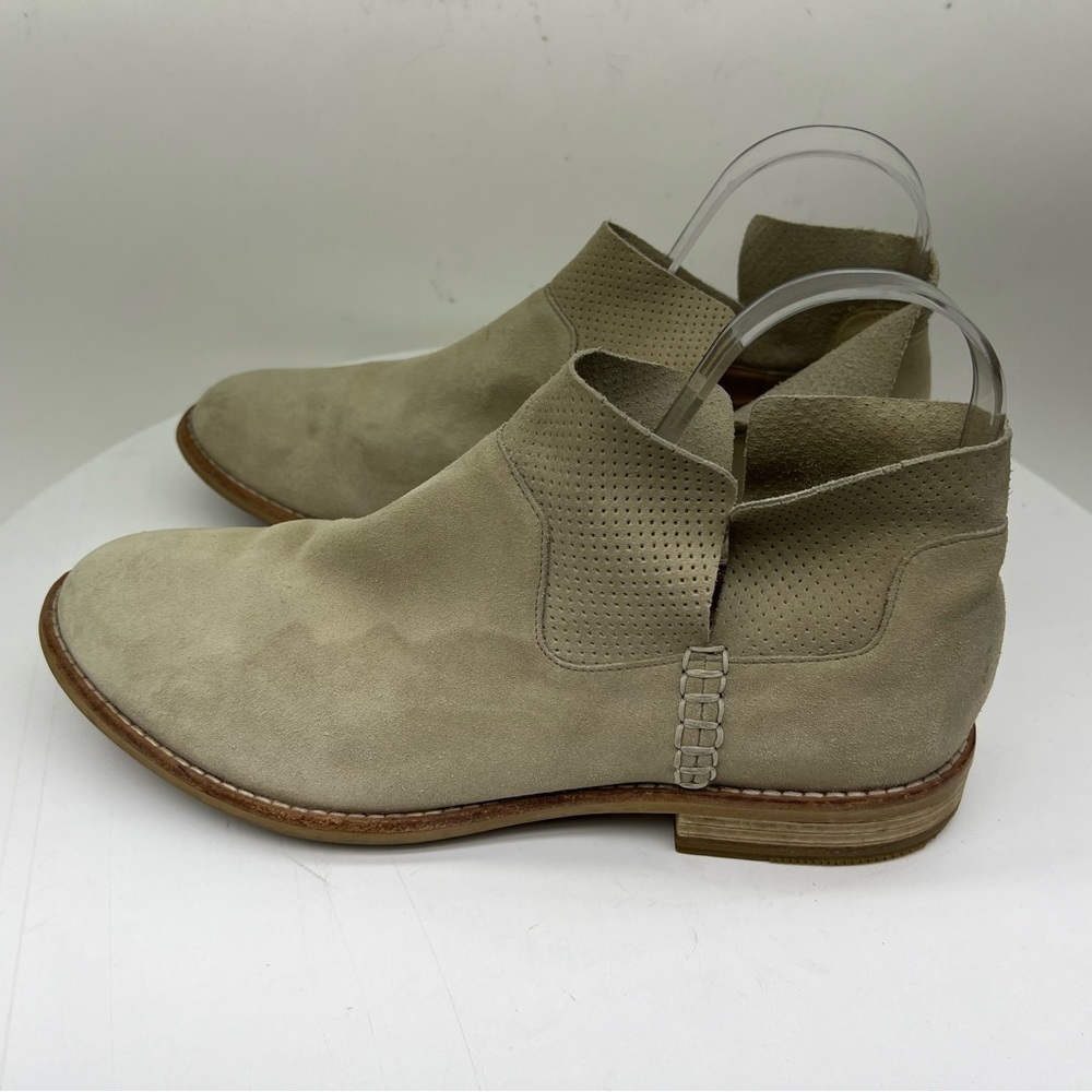 Clarks Artisan Booties Ankle Boot Edenvale Bella Cream Tan Neutral Suede Boho 10